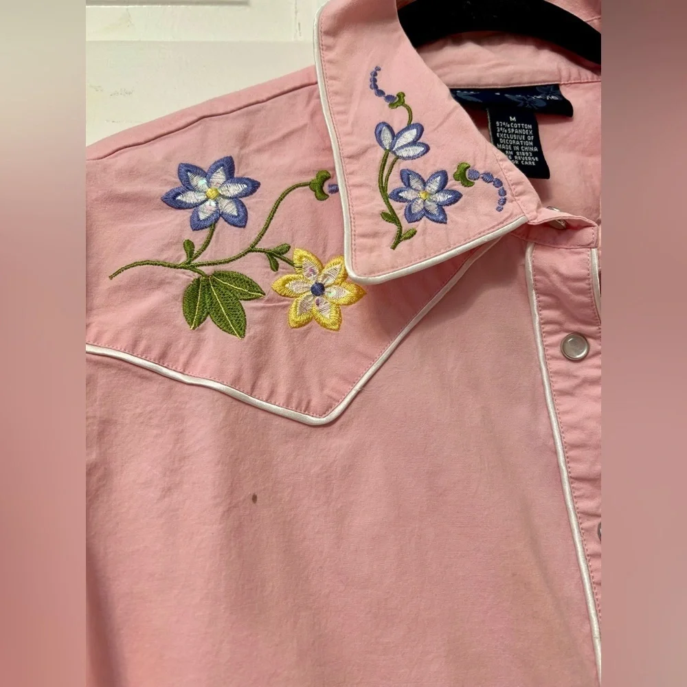 Susan Graver Women’s Western Shirt Sz L | Pink w Floral Embroidery Snaps